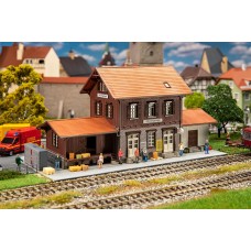 Faller 110133 Station Kleinengstingen (3/23) * H0