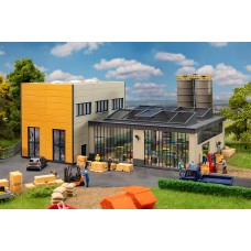 Faller 130143 Kunststofverwerkend Bedrijf (11/23) * H0 Faller 130143 Kunststofverwerkend Bedrijf (11/23) * H0