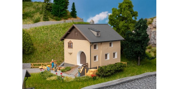 Faller 130633 Klein Huis In Stijl Van Engadin (12/23) * H0 Faller 130633 Klein Huis In Stijl Van Engadin (12/23) * H0