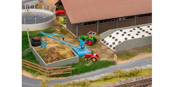 Faller 130678 Mobiele Silo Met Mesthoop Met Kraan (11/23) * H0
