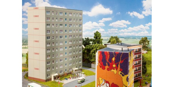 Faller 130801 Flatgebouw P2 Basisverpakking H0