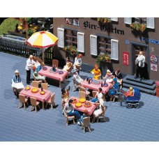 Faller 180442 4 Tafels En 24 Stoelen H0