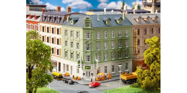 Faller 232313 Stadshoekhuis Met Café N