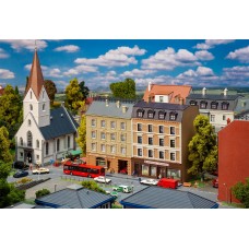 Faller 232384 Stadshuizen Met Apotheek En Delicatessenzaak N Faller 232384 Stadshuizen Met Apotheek En Delicatessenzaak N